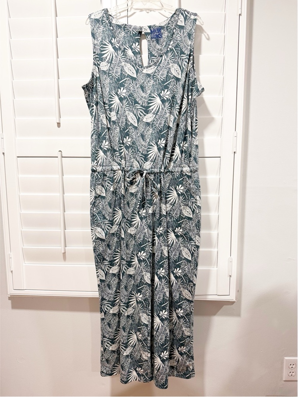 MUK LUKS Tropical Print Sleeveless Jumpsuit Teal White Tie Waist Wide Leg P1X